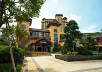 Chimelong Xiangjiang Hotel (Guangzhou Chimelong Safari Park) Hotels near Panyuxiangjiang Zoo