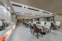 Lavande Hotel (Jingzhou High-speed Railway Station Fangte Branch)