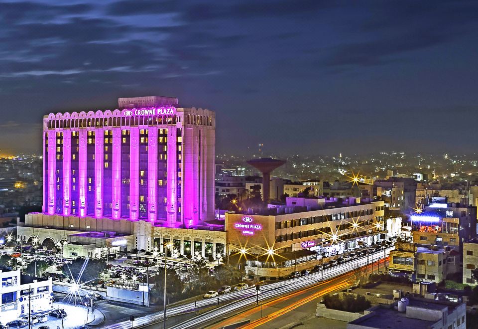 4. Crowne P..