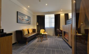 Noble Light Luxury Hotel