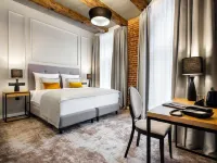 Hotel Wawel Queen Hotels near Wawel Royal Castle-State Art Collection