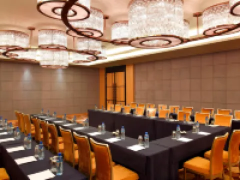 Four Points by Sheraton Luohe Hoteles en Luohe