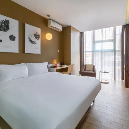 Colour Inn (Shenzhen Dongmen)