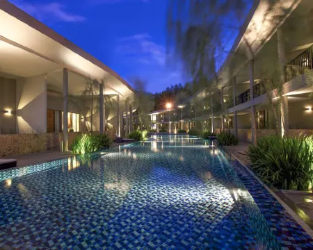 Hotel Neo+ Green Savana Sentul City Hotels in Babakan Madang