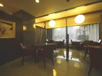 露櫻GRANTIA冰見和蔵之宿 - 早餐