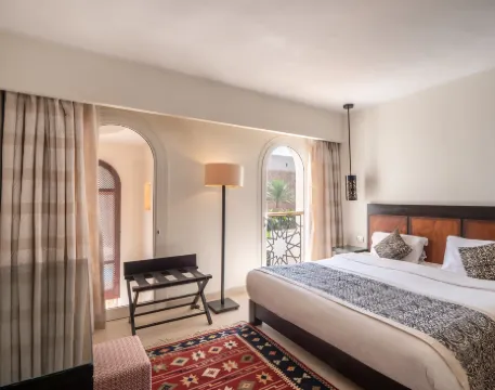 Fort Arabesque Resort, Spa & Villas