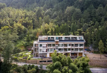 Qiquan Homestay Отели рядом с достопримечательностью «Zhangjiajie National Forest Park»