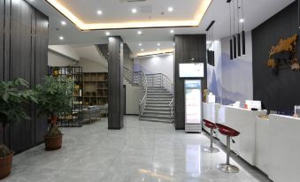 Junyi Serviced Apartment (Jieyang Airport Construction Avenue Store)