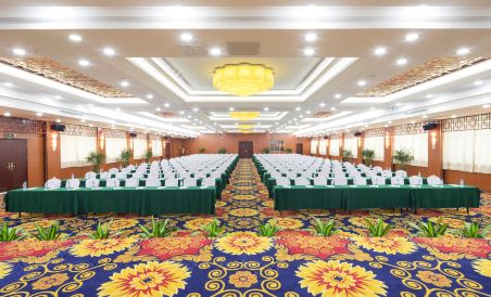 New West Street Hotel (Yangshuo Yitian West Street Li River) - Housity