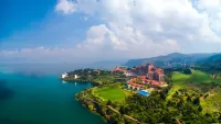 Fuxian Lake Tranquil Qingfeng B&B Hotels near Taiyangshan Town Plaza