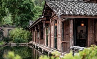 Qujia Courtyard Guesthouse