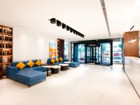Jinjiang Inn (Haikou Qilou Old Street Dongfeng Bridge Branch) Hotels near Meilan