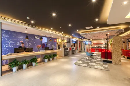 Ibis Hotel (Wuhan Simenkou Yellow Crane Tower Subway Station)