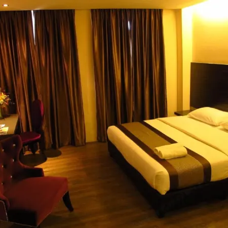 Hotel Austin Paradise