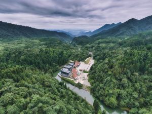 龍蒼溝寬山隱廬飯店