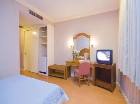 Grand City Hotel Inc. Отели в г. Восточный Мисамис