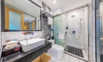 Guihua Manor Hotel (Enshi Railway Station Xujiaoping Airport)