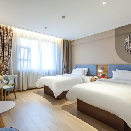 Homeinn Hotel (Taiyuan Xinjian Road Wanda Plaza Longtan Park) Отели рядом с достопримечательностью «Бассейн Черный Дракон»