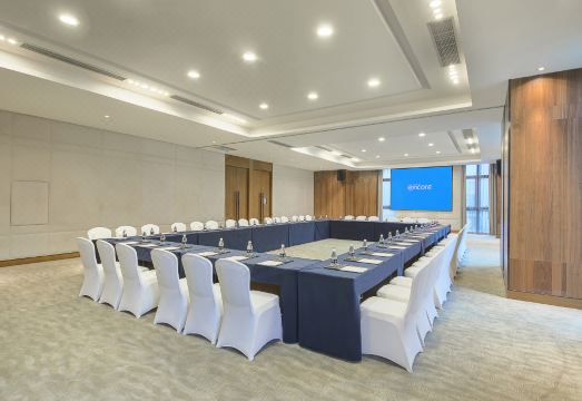 4. 라마다 앙코르 ..