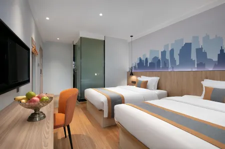 Happy Seasons Hotel Отели рядом с достопримечательностью «Shaoyang University (Southeast to Shaoyang Bureau of Commerce)»