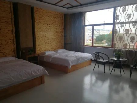 Xiwuqi Khancheng Homestay Отели рядом с достопримечательностью «Xiwuqi Balaguer Lake RV Campground»