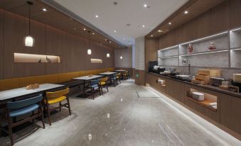 HanTing Premium Hotel (Chifeng Municipal Hospital Victoria Wanyue City)