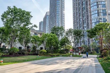 Xiamen Smile Sea Rising Seaview Apartment Отели рядом с достопримечательностью «Huaqiao University»