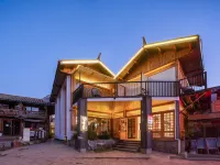 Lugu Huzi yueshanshe Inn