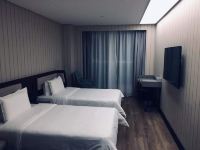 汉庭酒店(郑州郑东新区中州大道店) - 零压双床房