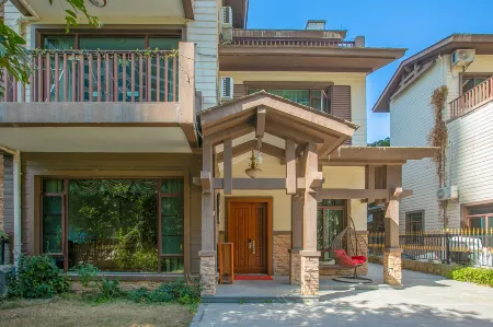 Yishu Villa Отели рядом с достопримечательностью «Shili Yintan (Shili Silver Beach)»