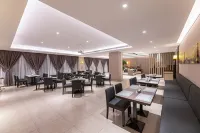 โรงแรมโฮมอินน์ พลัส (ศูนย์นิทรรศการนานาชาติคุนซาน สถานีรถไฟใต้ดินฮวาเฉียว) - 3 ดาว