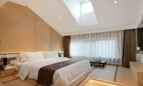 GRAND PAVILION HOTEL