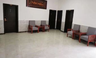 Ninglang Nazhen Liu Jie Boutique Hotel