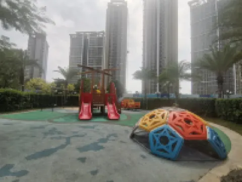 Yijia Boutique Suite Apartment (Haihua Island)