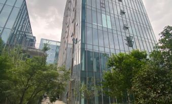Zizaiju Serviced Apartment (Greenland Peak Shanghui Branch)