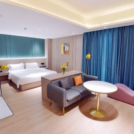 Cangnan Holiday Smart Hotel