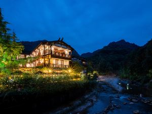 Moshang Huakai Guesthouse