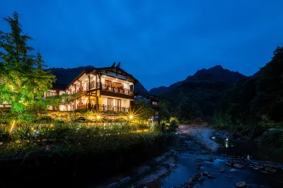 Moshang Huakai Guesthouse 중국 자이언트판다 보호연구센터, 두장옌기지 주변 호텔