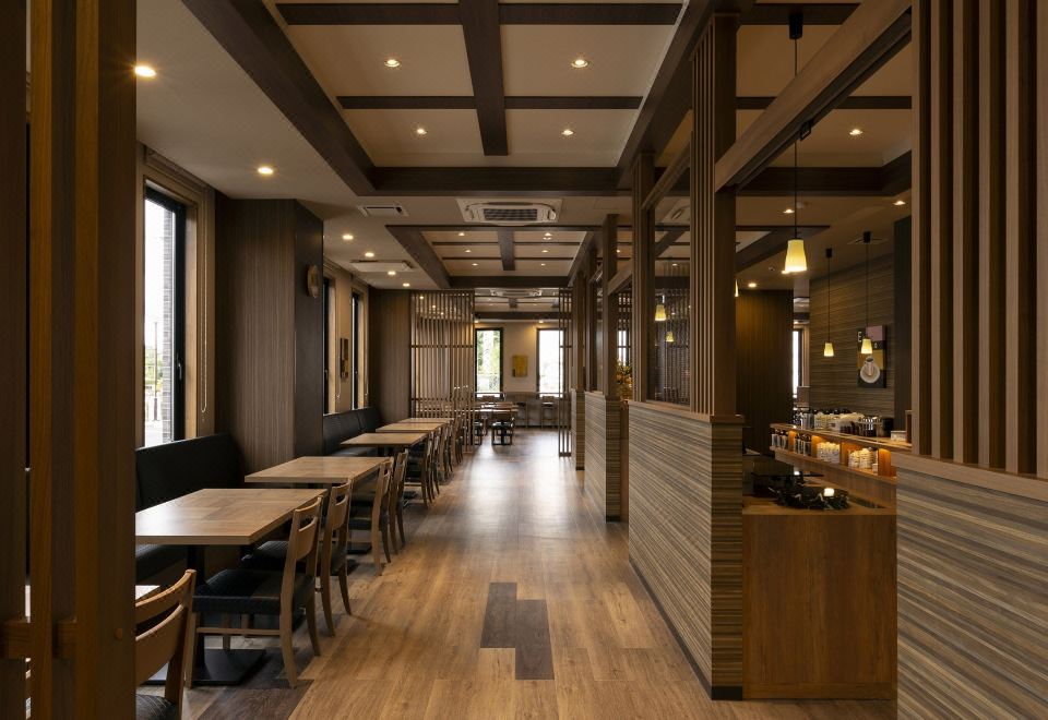 1. 호텔 루트-인 ..