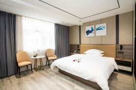 Zhaotong Meng Youth Jinquan Hotel