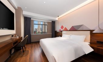 Borman Hotel (Wuhan Wusheng Road Metro Station Capital Plaza)