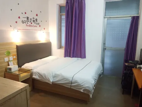 Luzhou Hongxiang Hotel - Airport Shuttle