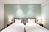 臺中鳳凰酒店 鄰近民生路老宅56-3 | 預約制午茶 展覽 活動 空間租借的酒店