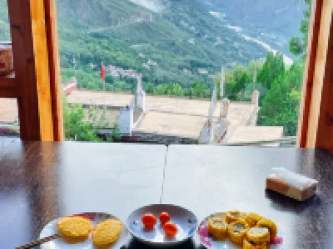 丹巴星空攝影美宿（甲居藏寨1號觀景台店） 丹巴酒店