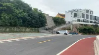 Lanxi Guesthouse - parking