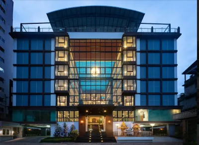 Vsk Residence Hoteles cerca de Central Village Bangkok Luxury Outlet Shopping Center