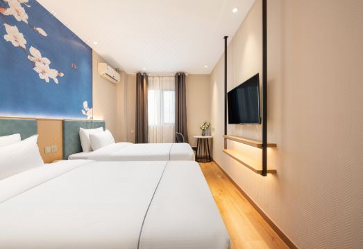 Jinjiang Inn (Shanghai Zhihui Yuan Qu Hulan Road Metro Station) Hotel Overview