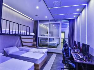 S e-sports Hotel (Zhumadian Huanghuai College Branch)