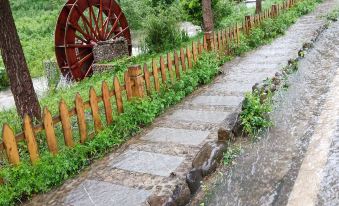 Yuntai Mountain Small Platform Tank