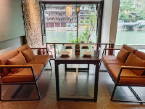 Phoenix Mobai Homestay โรงแรมใกล้บ้านเกิดของชินจิน